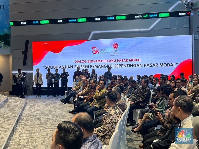 Pelaku Pasar Modal Solid, IHSG Langsung Terbang 4%. (CNBC Indonesia/Wahyu Daniel)