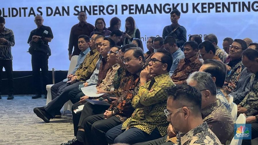 Pelaku Pasar Modal Solid, IHSG Langsung Terbang 4%. (CNBC Indonesia/Wahyu Daniel)