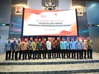 Saham Emiten Konglomerat RI Kompak Ambruk, Ada Apa?