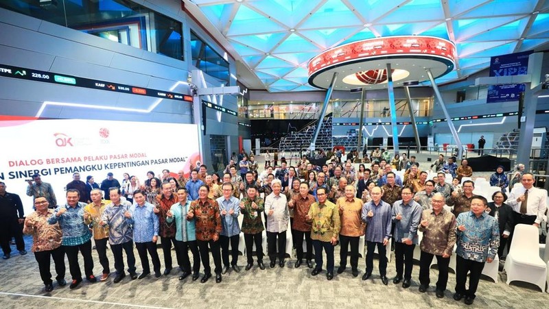 Pelaku Pasar Modal Solid, IHSG Langsung Terbang 4%. (CNBC Indonesia/Wahyu Daniel)