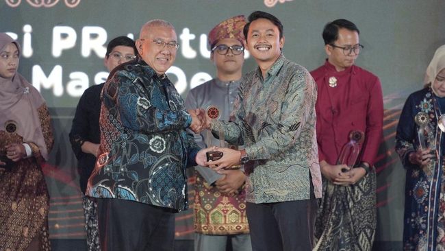 Bangun Komunikasi Transparan, Waskita Karya Raih Penghargaan Ini