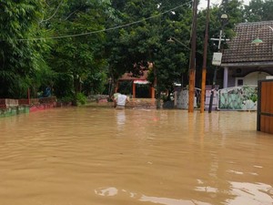 82 Rumah Sempat Terendam Luapan Sungai di Gunungputri, Bogor