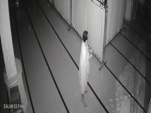 2 Pria di Luwu Timur Bobol Kotak Amal Masjid Raya At-Taqwa Terekam CCTV
