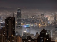2 Petaka Hantam China Sekaligus, 80.000 Dievakuasi-Hong Kong Lumpuh