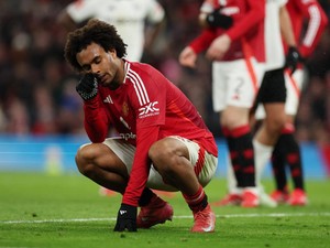 Roma dan Como Panaskan Perburuan Joshua Zirkzee