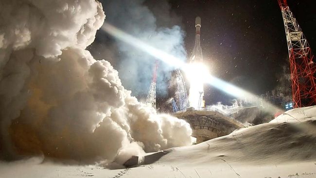 Detik-Detik Rusia Luncurkan Roket Soyuz