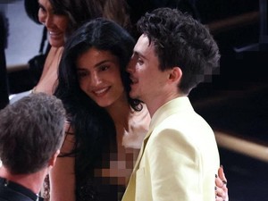 Kylie Jenner Dampingi Timothee Chalamet di Oscar 2025, Terciduk Ciuman