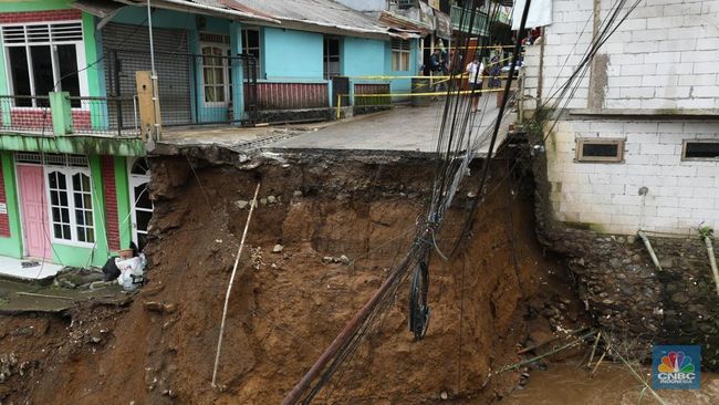 Bogor Catat 11 Tanah Longsor Imbas Banjir, 2 Korban Tewas