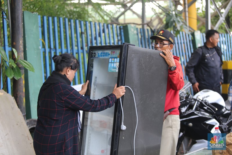 Banjir Kelurahan Sukmajaya, Kecamatan Marga Jaya, Bekasi Selatan, Jawa Barat, Selasa (4/3/2025). (CNBC Indonesia/Tias Budiarto) Banjir Kelurahan Sukmajaya, Kecamatan Marga Jaya, Bekasi Selatan, Jawa Barat, Selasa (4/3/2025). (CNBC Indonesia/Tias Budiarto)