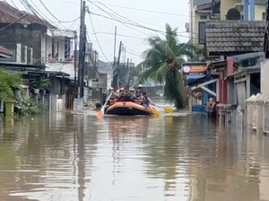 Video Banjir di Villa Nusa Indah Bogor Capai 3 Meter