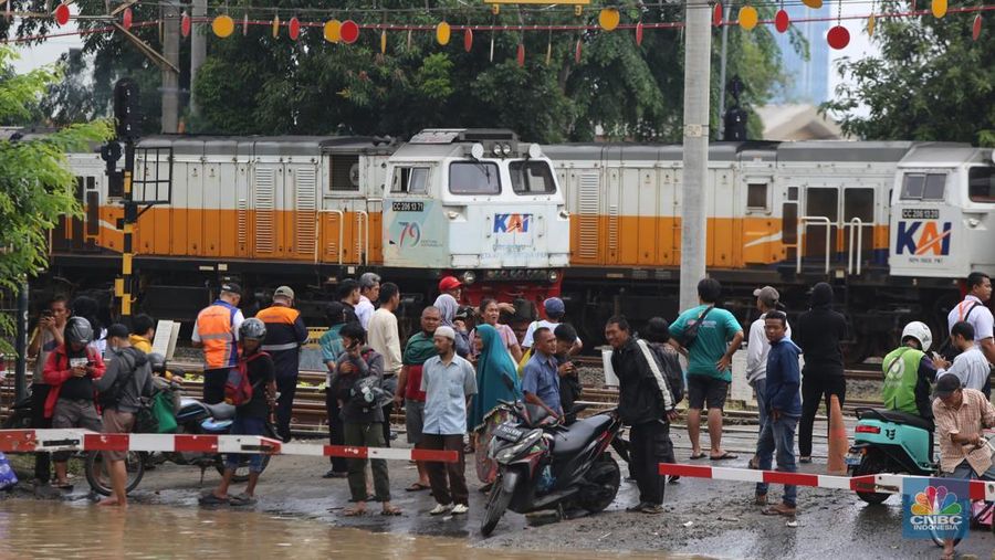 Banjir Stasiun Bekasi. (CNBC Indonesia Tias Budiarto)