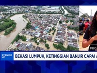 Video: Bekasi Lumpuh, Ketinggian Banjir Capai Atap Rumah