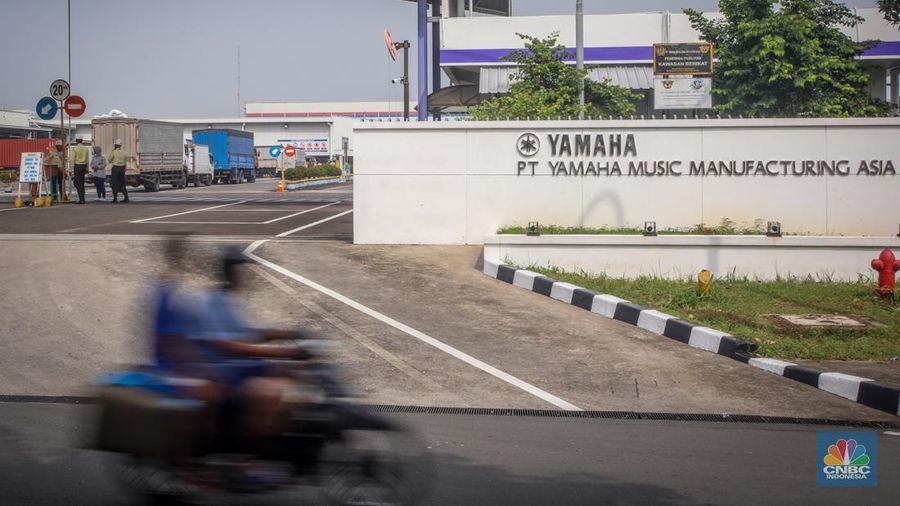 Gedung PT Yamaha Music Manufacturing Asia (YMMA), Kawasan Industri MM2100, Cikarang Barat, Kabupaten Bekasi, Jawa Barat, Selasa (4/3/2025). (CNBC Indonesia/Faisal Rahman)