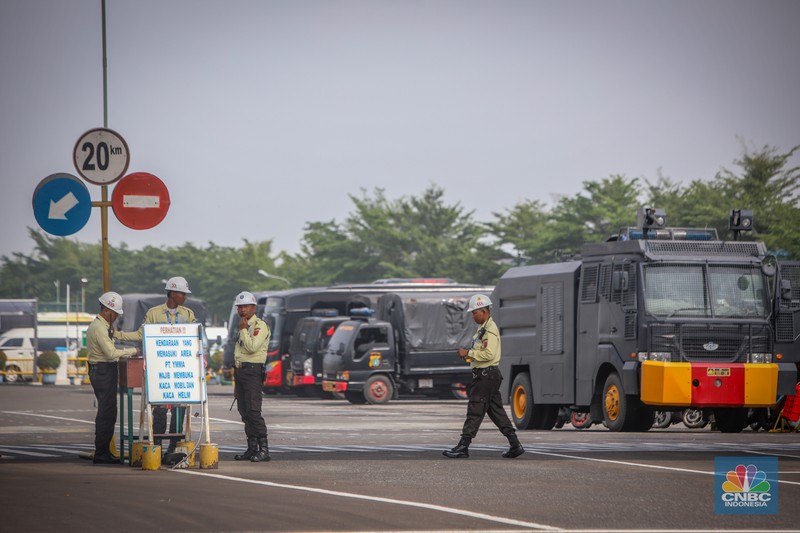 Gedung PT Yamaha Music Manufacturing Asia (YMMA), Kawasan Industri MM2100, Cikarang Barat, Kabupaten Bekasi, Jawa Barat, Selasa (4/3/2025). (CNBC Indonesia/Faisal Rahman)
