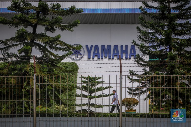 Gedung PT Yamaha Music Manufacturing Asia (YMMA), Kawasan Industri MM2100, Cikarang Barat, Kabupaten Bekasi, Jawa Barat, Selasa (4/3/2025). (CNBC Indonesia/Faisal Rahman)