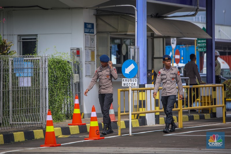 Gedung PT Yamaha Music Manufacturing Asia (YMMA), Kawasan Industri MM2100, Cikarang Barat, Kabupaten Bekasi, Jawa Barat, Selasa (4/3/2025). (CNBC Indonesia/Faisal Rahman)