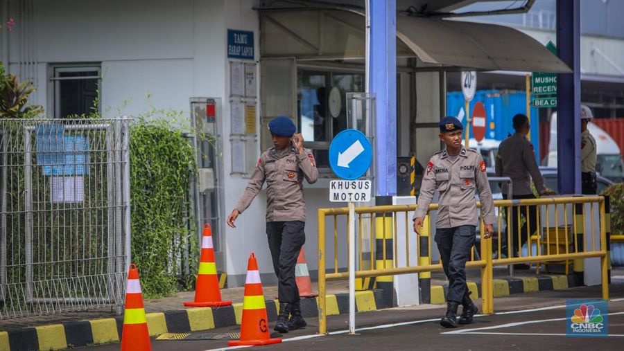 Gedung PT Yamaha Music Manufacturing Asia (YMMA), Kawasan Industri MM2100, Cikarang Barat, Kabupaten Bekasi, Jawa Barat, Selasa (4/3/2025). (CNBC Indonesia/Faisal Rahman)