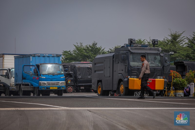 Gedung PT Yamaha Music Manufacturing Asia (YMMA), Kawasan Industri MM2100, Cikarang Barat, Kabupaten Bekasi, Jawa Barat, Selasa (4/3/2025). (CNBC Indonesia/Faisal Rahman)