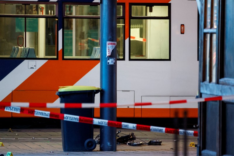 GERMANY-SECURITY/ Mobil tabrak kerumunan warga di Jerman. REUTERS/Heiko Becker