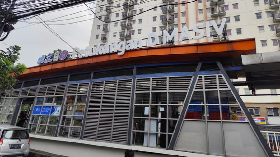 Halte TJ Petukangan D'Masiv. (Azhar/Detikcom)