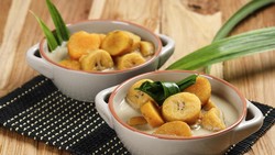 Adu Gizi Kolak Pisang Vs Kurma, Mana yang Lebih Sehat Buat Berbuka?