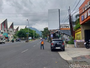Pemkot Batu Kebut Perbaikan Jalan untuk Persiapan Idul Fitri