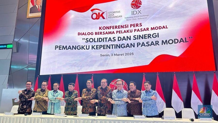 Konglomerat Mendatangi Bursa Efek Indonesia (CNBC Indonesia/Zefanya Aprilia)