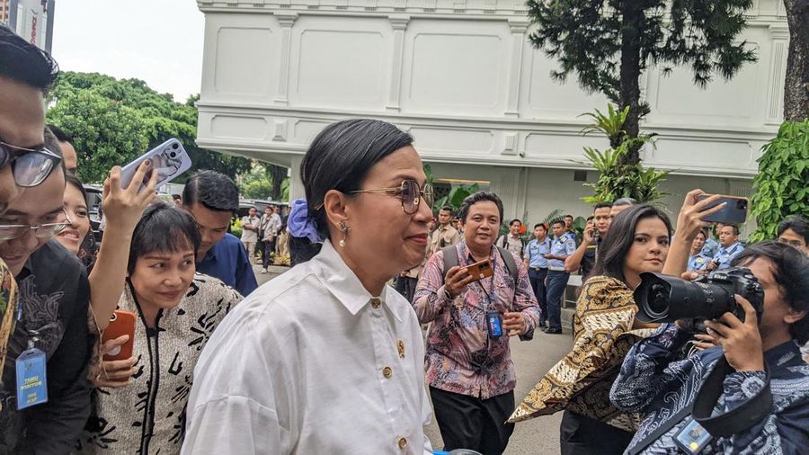 Presiden Prabowo Subianto memanggil beberapa menteri hingga pejabat tinggi ke Istana Negara, Selasa (4/3/2025).