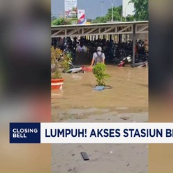 Video: Perjalanan KRL Bekasi Terganggu Akibat Banjir