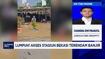 Video: Perjalanan KRL Bekasi Terganggu Akibat Banjir