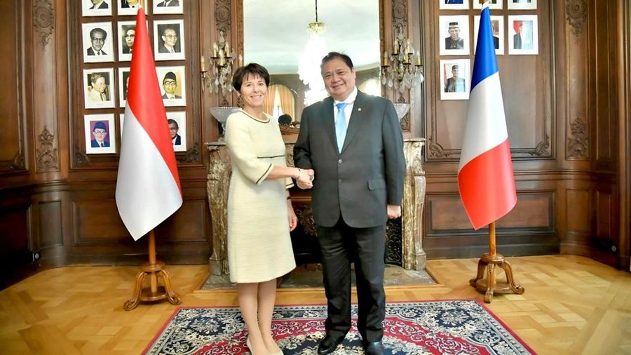 Menteri Koordinator Bidang Perekonomian Airlangga Hartarto melakukan pertemuan bilateral dengan CEO Eramet, Christel Bories, pada 3 Maret 2025 di KBRI Paris.