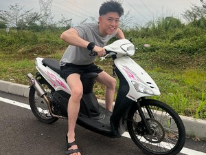 Rich Brian Naik Mio Karbu Modifikasi, Pakai Ban Cacing-Knalpot Brong