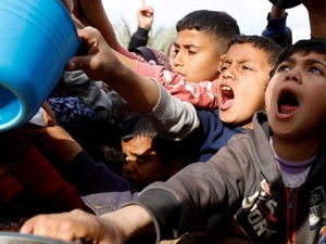 Israel Blokir Kiriman Jarum Suntik untuk Vaksinasi Anak di Gaza