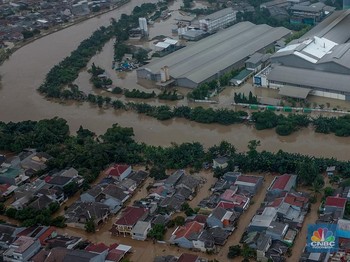 Waspada! Bekasi Kebanjiran, Perang Dagang Buat Pasar Global Kebakaran