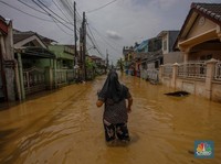 Perumahan di Bekasi Ini Dikepung Banjir, Perahu Karet Dikerahkan