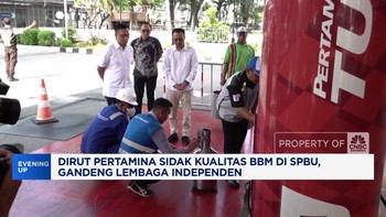 Video: Dirut Pertamina Sidak Kualitas BBM di SPBU