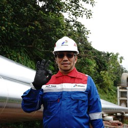 Pimpin ke Puncak Industri Energi Hijau, Dirut PGE Sabet Penghargaan