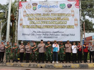 Polisi-TNI di Pelabuhan Tanjung Priok Pasang Baliho, Ada Hotline Pengaduan