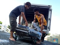 Mal di Bekasi Ini Masih Kebanjiran, Pemilik Toko Baju Teriak Rugi