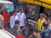 Mas Wapres Gibran Blusukan Cek Pondok Gede Permai Usai Dihantam Banjir