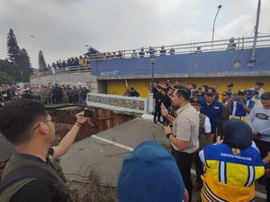 AHY Buka Suara Usai Lihat Langsung Jembatan Amblas di Bekasi