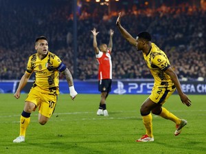 Video Gol Thuram dan Martinez Bawa Inter Curi Kemenangan di Markas Feyenoord