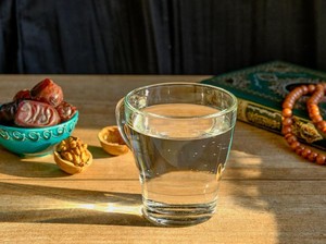 5 Tips Mencukupi Kebutuhan Cairan Tubuh di Bulan Ramadan