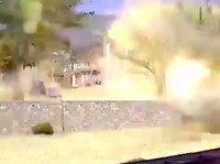 Rekaman CCTV Detik-Detik 8 Bom Jet Tempur Salah Target di Perumahan