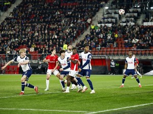 Gol Bunuh Diri Konyol yang Membahayakan Spurs
