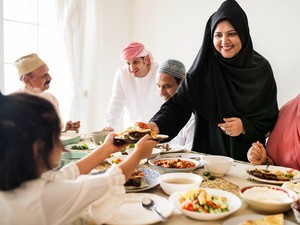 9 Contoh Kata Sambutan Buka Puasa Bersama Anak Yatim, Karyawan serta Teman