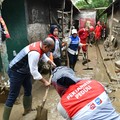 Pasca Banjir, Relawan Pertamina Bantu Pembersihan dan Cek Kesehatan