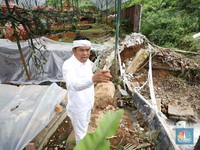 Aksi Dedi Mulyadi Bongkar Wisata Hibisc di Puncak, Kerahkan Ekskavator