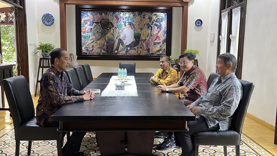 Hashim Djojohadikusumo temui Jokowi di Solo, Jumat (7/3/2025) pagi. (Dok. Detikcom/Tara Wahyu NV)