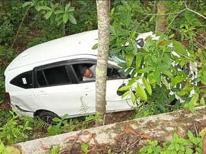 Diduga Sopir Mengantuk, Mobil Masuk Jurang di Purwosari Gunungkidul
